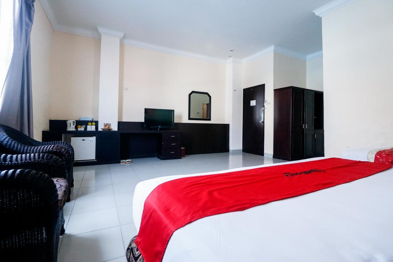 Reddoorz Plus @ Jalan Dr Sutomo Pekanbaru Exterior photo